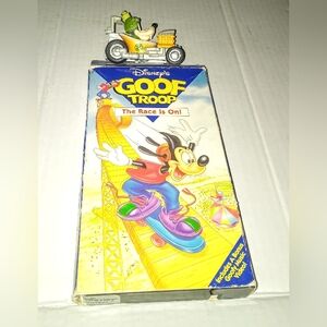 The Race is On Movie/Toy Car